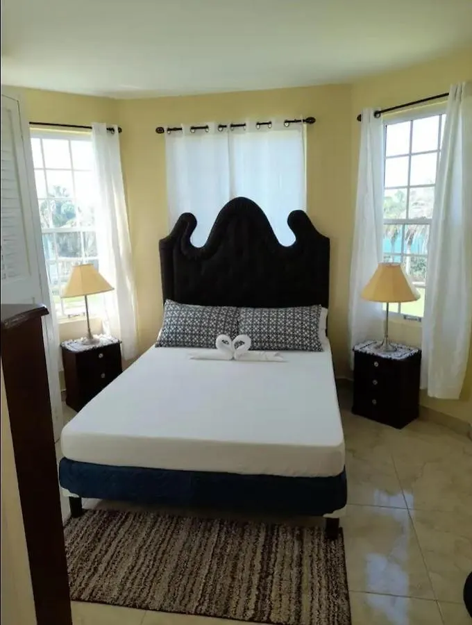 Bruce Seacastle Vacation Penthouse Apartment Montego Bay