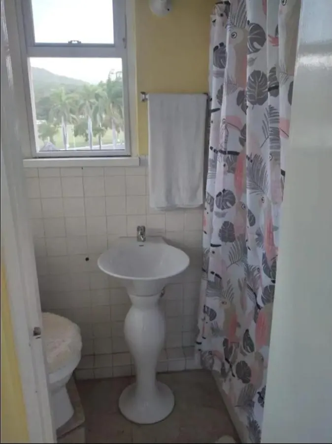Bruce Seacastle Vacation Penthouse Apartment Montego Bay
