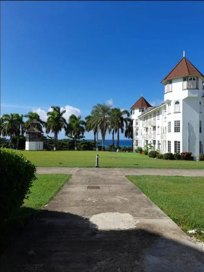 Bruce Seacastle Vacation Penthouse Apartment Montego Bay