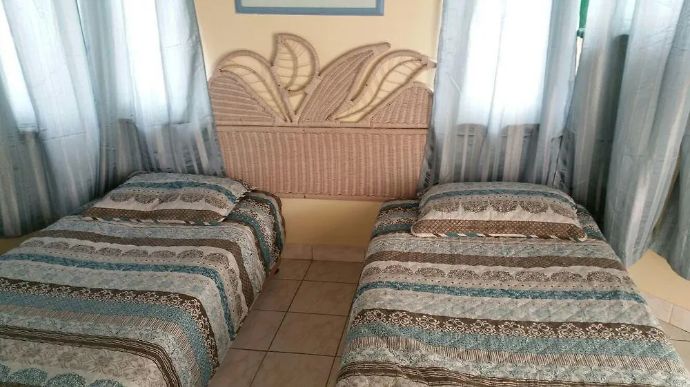 Bruce Seacastle Vacation Penthouse Apartment Montego Bay